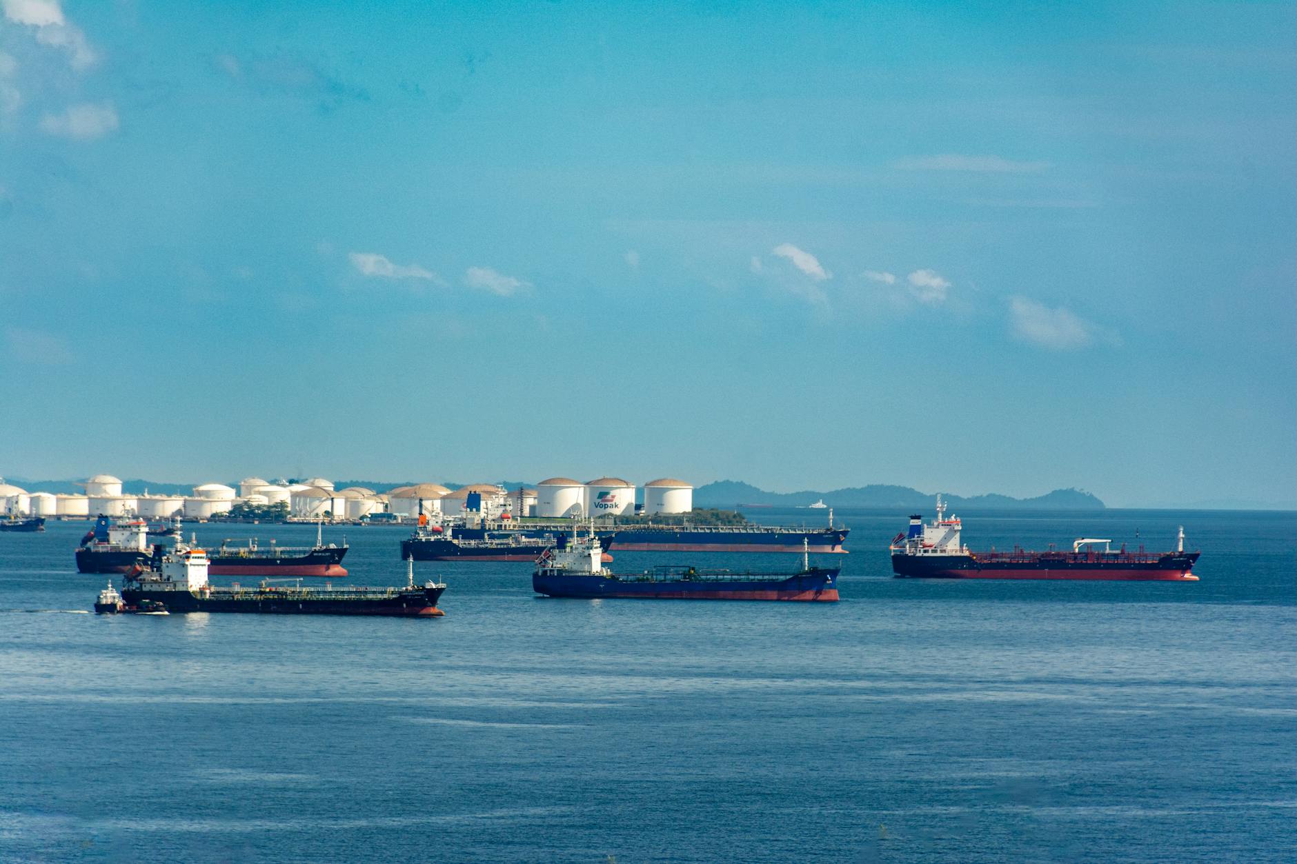 Oil tanker ship